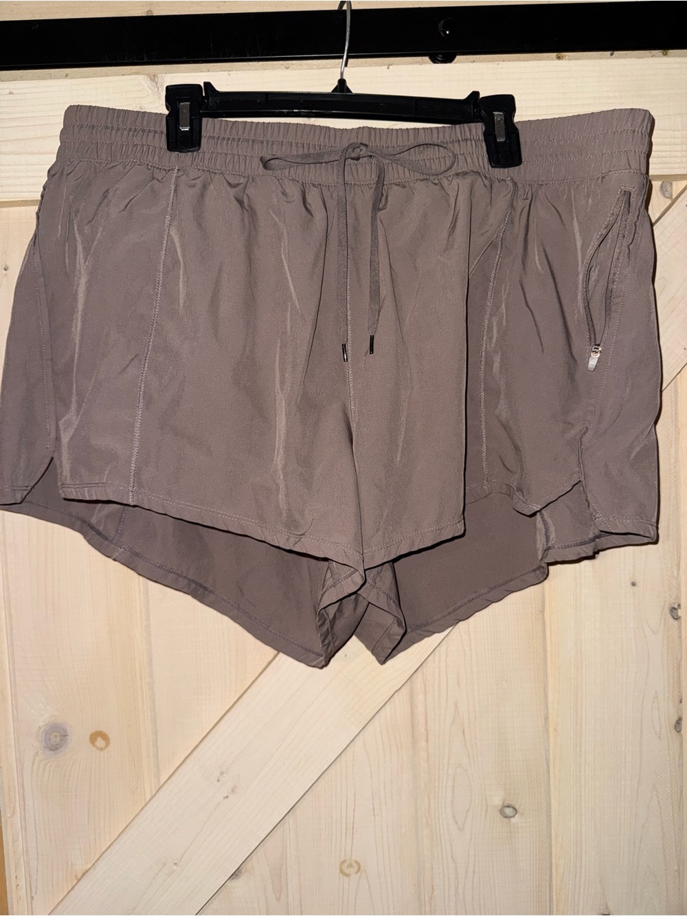 90 Degree Light Taupe Athletic Shorts with Drawstring Size 2X